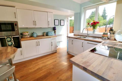 99 Coverdale Road, Solihull, B92 7NR
