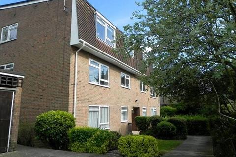 36 Rowan Close, London, W5 4YH