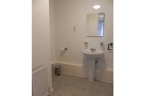 36 Rowan Close, London, W5 4YH