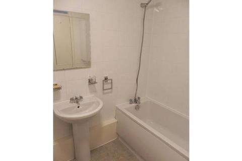 36 Rowan Close, London, W5 4YH