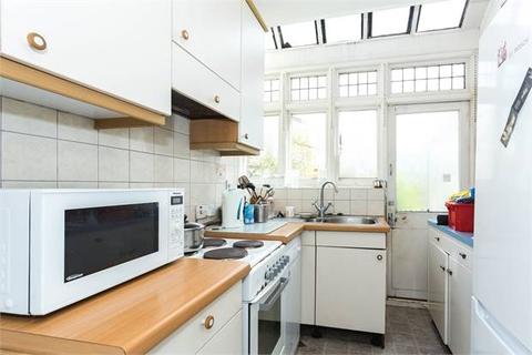 3 Brunswick Gardens, London, W5 1AP