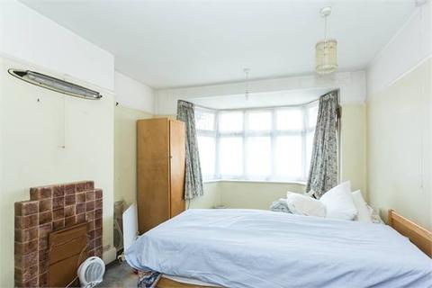 3 Brunswick Gardens, London, W5 1AP