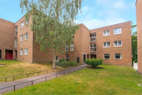 82 Garrick Close, Ealing, London, W5 1AT