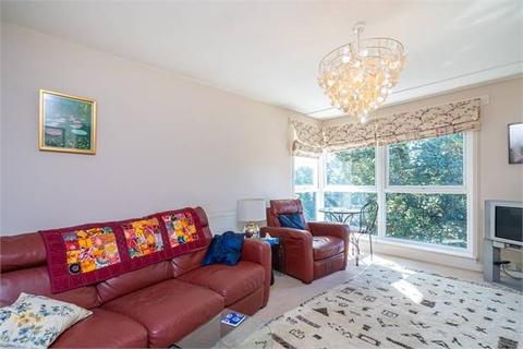 73 Garrick Close, Ealing, London, W5 1AT
