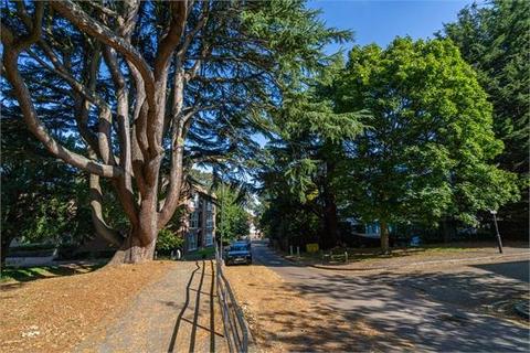73 Garrick Close, Ealing, London, W5 1AT