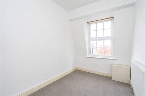 Flat 20, Kenmure Mansions Pitshanger Lane, Ealing, London, W5 1RJ