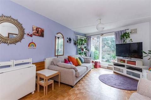 50 Garrick Close, Ealing, London, W5 1AT