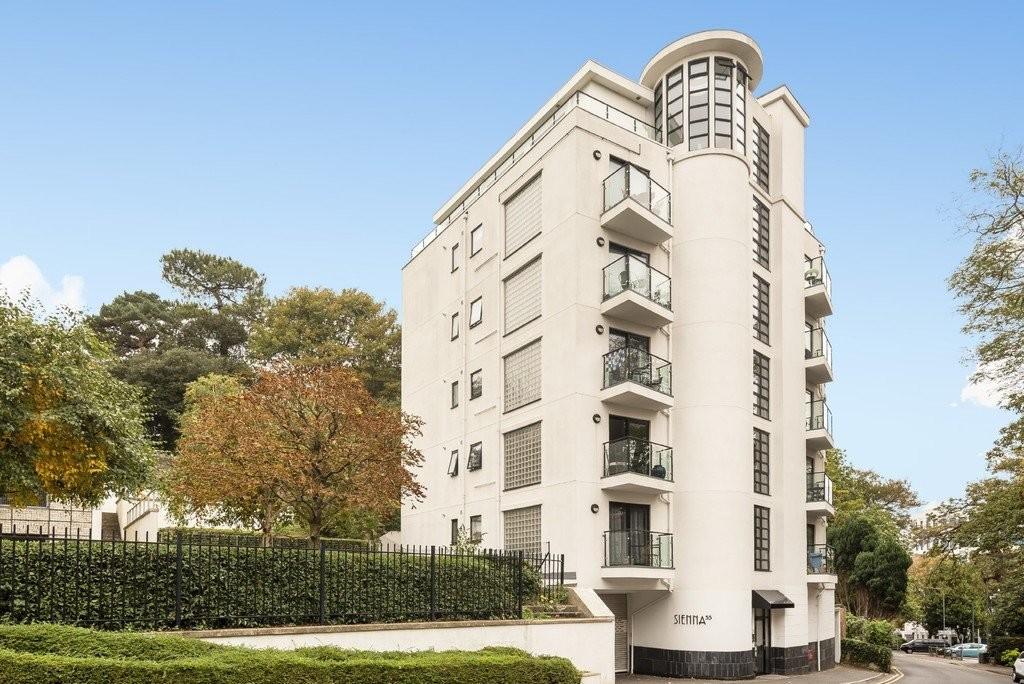 St Peters Road, Bournemouth 2 bed apartment to rent £1,675 pcm (£387 pw)