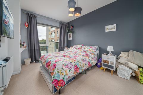 2 bedroom apartment for sale - Flotilla House, Battersea Reach