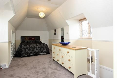 168 Banstead Road, Banstead, SM7 1QG