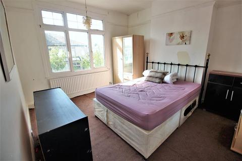 3 Openshaw Road, London, SE2 0TD