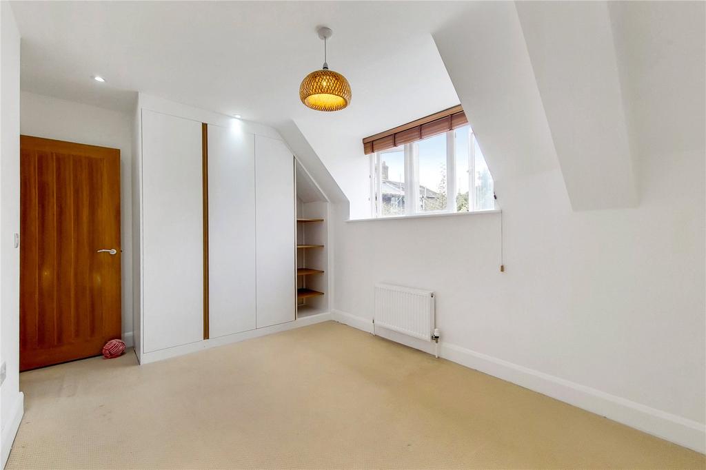 Bedroom 1 (2)