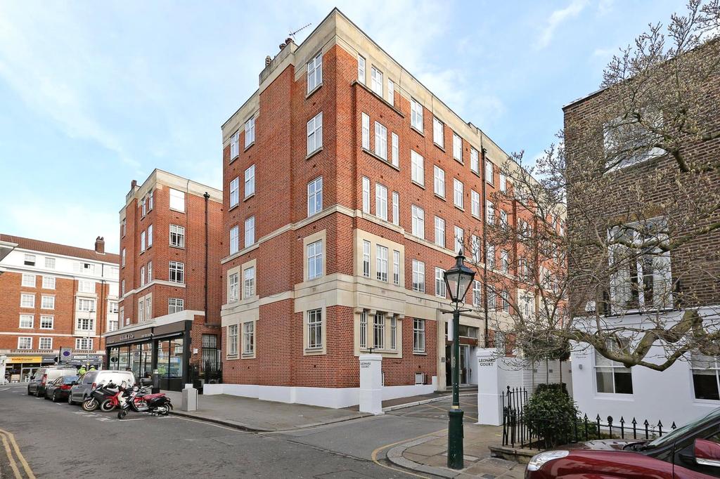 Leonard Court, Edwardes Square, Kensington, W8 2 bed apartment for sale