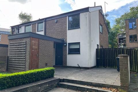 2 bedroom semi-detached house to rent, Shire Oak Road, Leeds