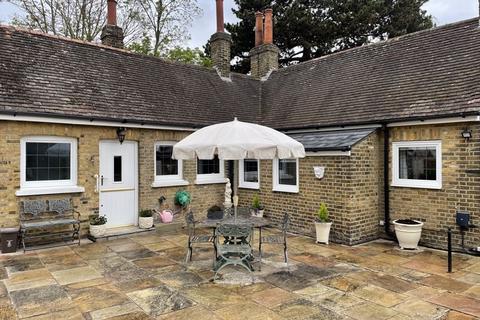 Manor Lodge Manor Road, Bexley, DA5 3LX