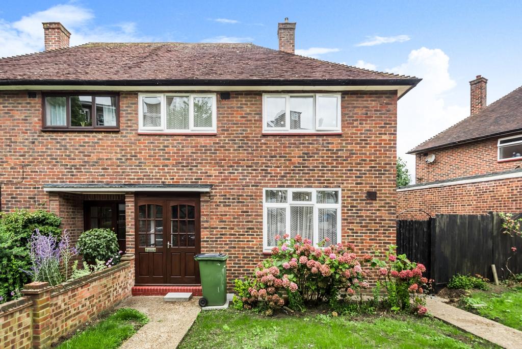 Restons Crescent London SE9 3 bed semidetached house £499,999