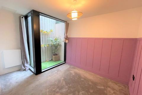 undefined, Laburnum Street, Salford