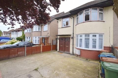 12 Whitefriars Drive, Harrow, HA3 5HN