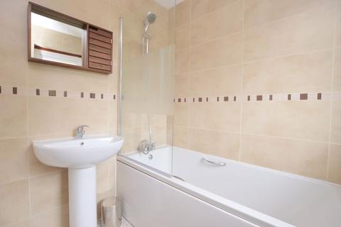 12 Whitefriars Drive, Harrow, HA3 5HN