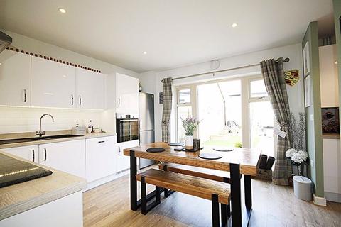 84 Centenary Way, Witney, OX29 7BB