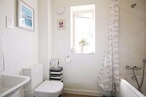 84 Centenary Way, Witney, OX29 7BB
