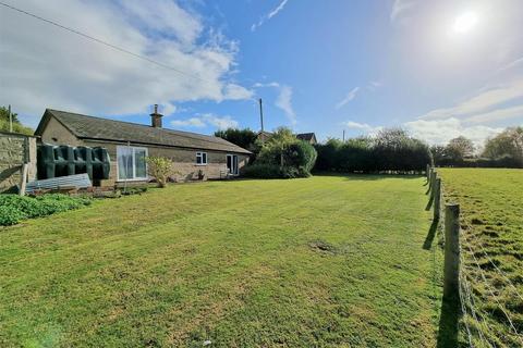 3 bedroom detached bungalow for sale - Highleadon, Newent