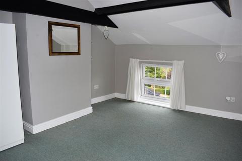 4 Grimsby Road, Caistor, Market Rasen, LN7 6QY