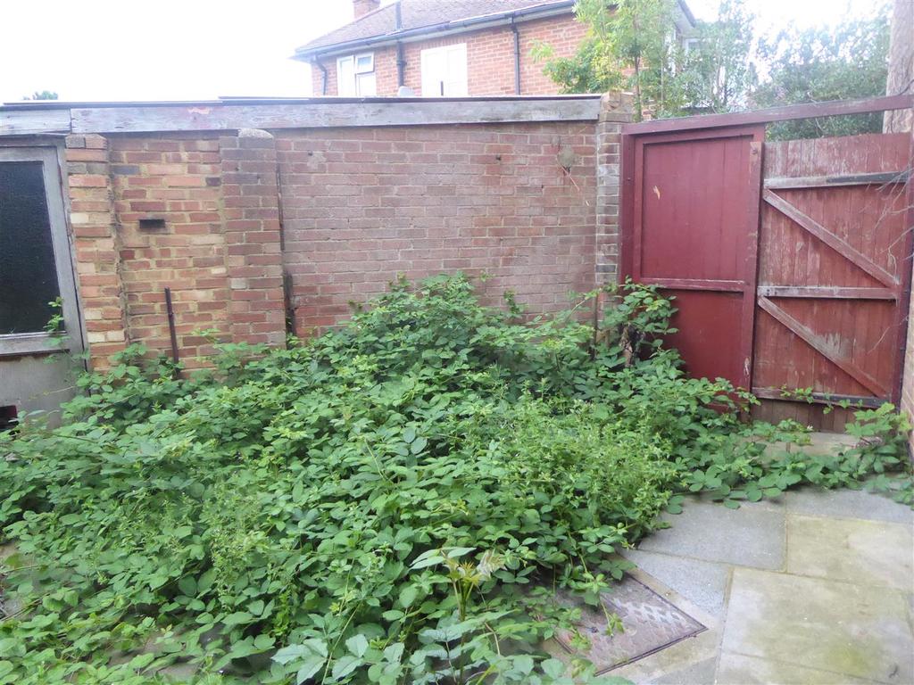Detached Garage