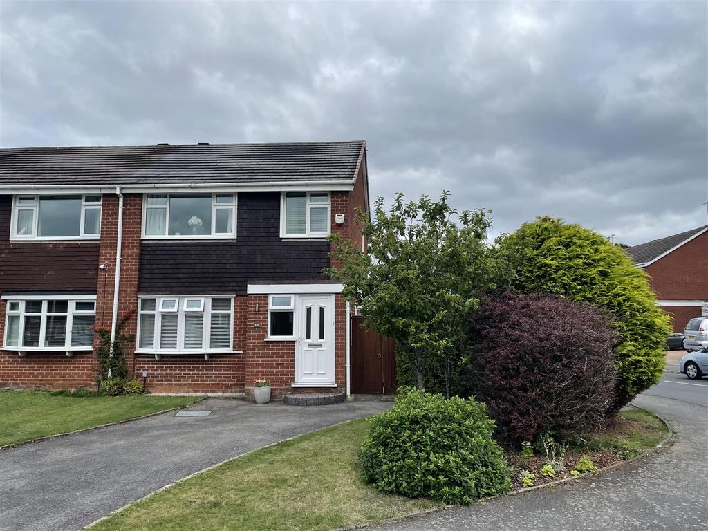 Willow Drive, Cheswick Green, Solihull 3 bed semidetached house £339,950