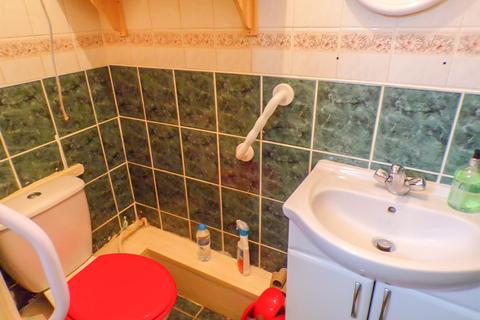 12 Chadwick Close, Northfleet, Gravesend, DA11 8SA