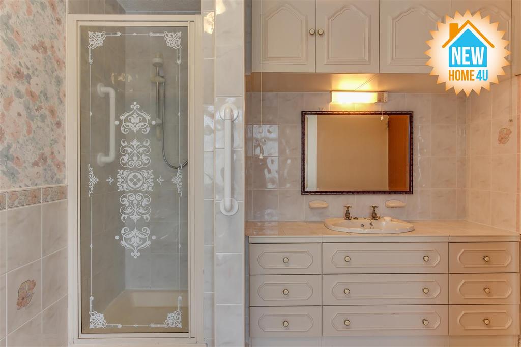 Family bathroom: