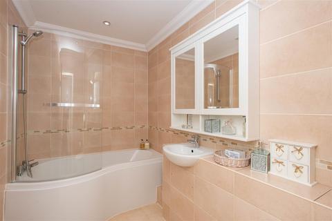7 Sunningvale Close, Biggin Hill, Westerham, TN16 3BS