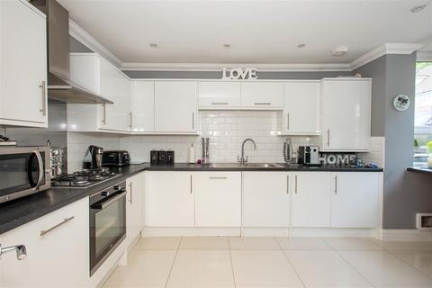 7 Sunningvale Close, Biggin Hill, Westerham, TN16 3BS