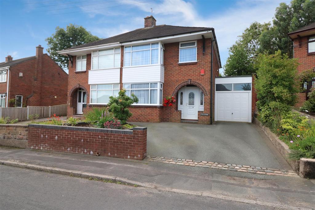 Lancaster Drive, Norton Green, StokeOnTrent 3 bed semidetached house