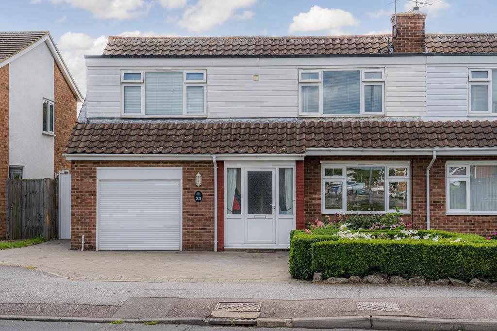 Bysing Wood Road, Faversham 4 bed semidetached house £425,000