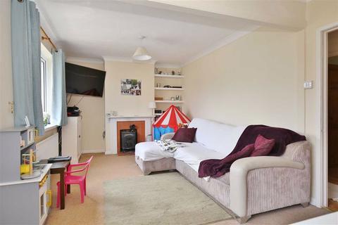 8 Bourne Vale, Plaxtol, Sevenoaks, TN15 0QT