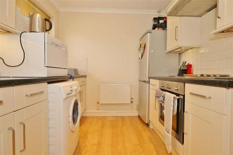 8 Bourne Vale, Plaxtol, Sevenoaks, TN15 0QT