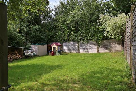 8 Bourne Vale, Plaxtol, Sevenoaks, TN15 0QT