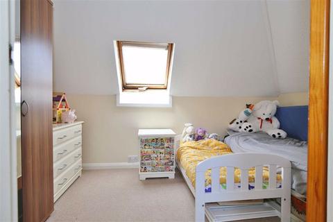 8 Bourne Vale, Plaxtol, Sevenoaks, TN15 0QT