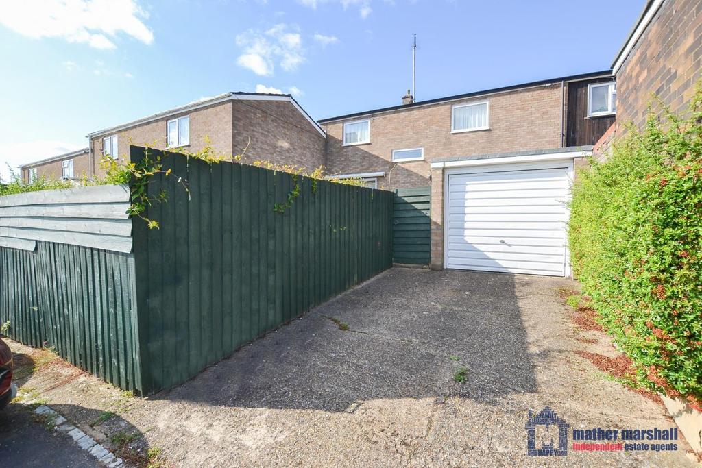 Grace Way, Stevenage 3 bed terraced house £350,000