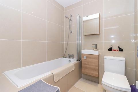 Flat 1, 1 Becket Road, Worthing, BN14 7EY