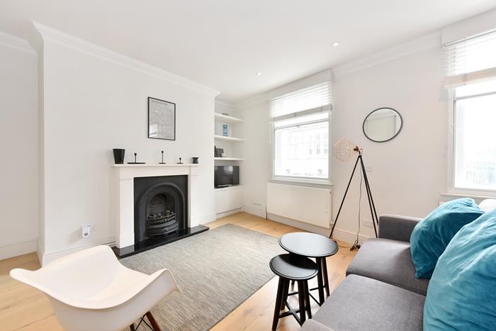 2, 74 Wardour Street-700.jpg