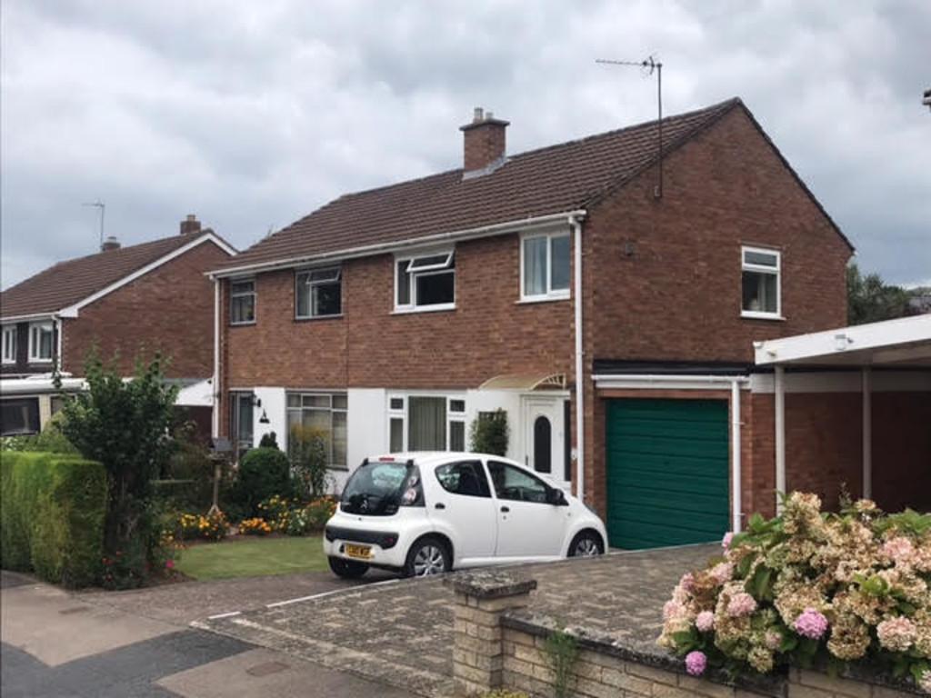 Oakland Drive, Ledbury 3 bed semidetached house £240,000