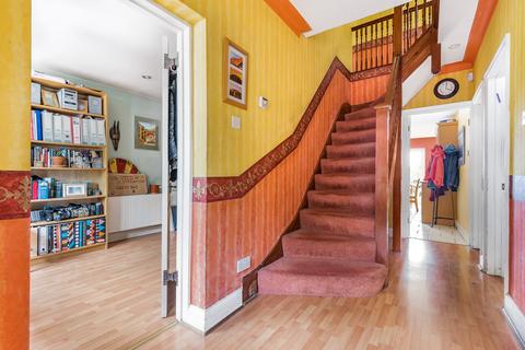 56 Potters Lane, Barnet, EN5 5BQ