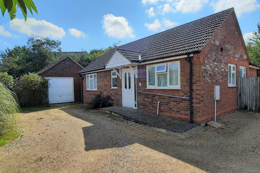 Everton Road, Potton 3 bed detached bungalow £395,000
