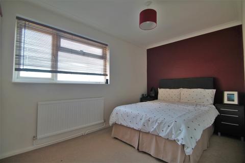 26 Apsledene, Gravesend, DA12 5ED
