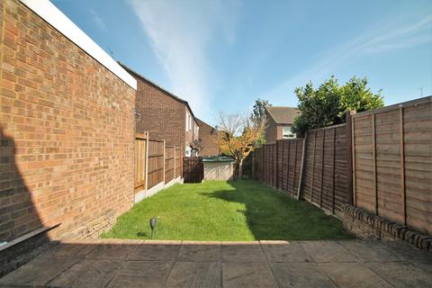 26 Apsledene, Gravesend, DA12 5ED