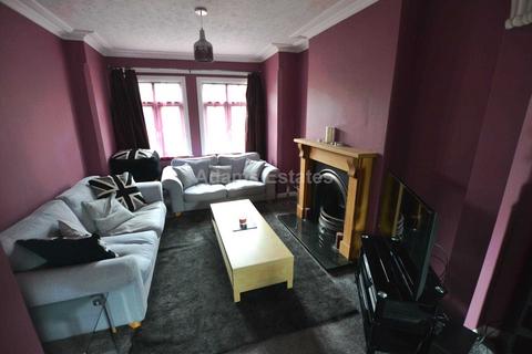1 bedroom in a house share to rent - Room 3, Reading Road, Woodley