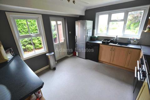 1 bedroom in a house share to rent - Room 3, Reading Road, Woodley