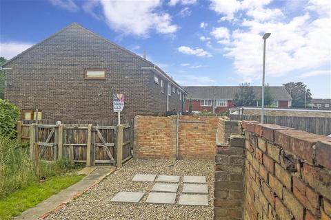 74 Woodrush Way, Romford, RM6 5BL